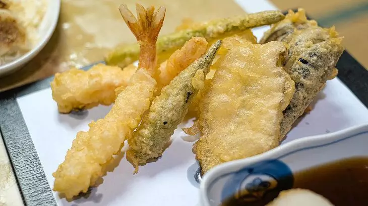 Як приготувати кляр для риби, курки чи м'яса за 10 секунд
