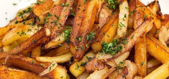 Як посмажити смачну картоплю для всієї родини