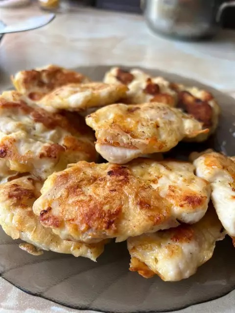 Незвичайний рецепт курячих котлет із кукурудзою