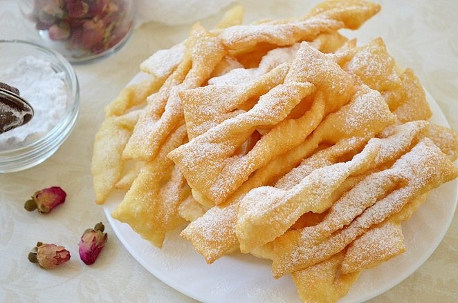 Який продукт потрібно додати, щоб хмиз вийшов тонким і хрумким