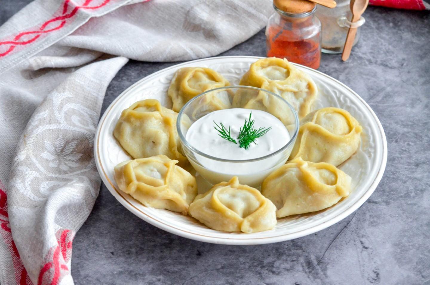 Манти з кабачковою наичнкою
