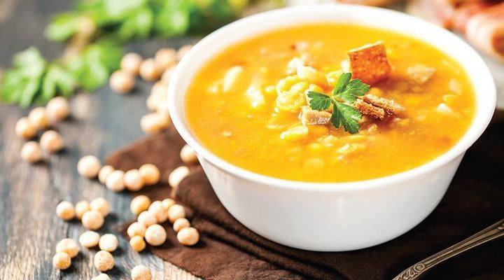 Гороховий суп з копченою куркою нашвидкуруч