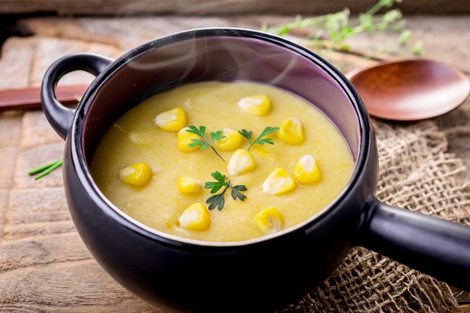 Ідея для обіду: суп-пюре з консервованої кукурудзи