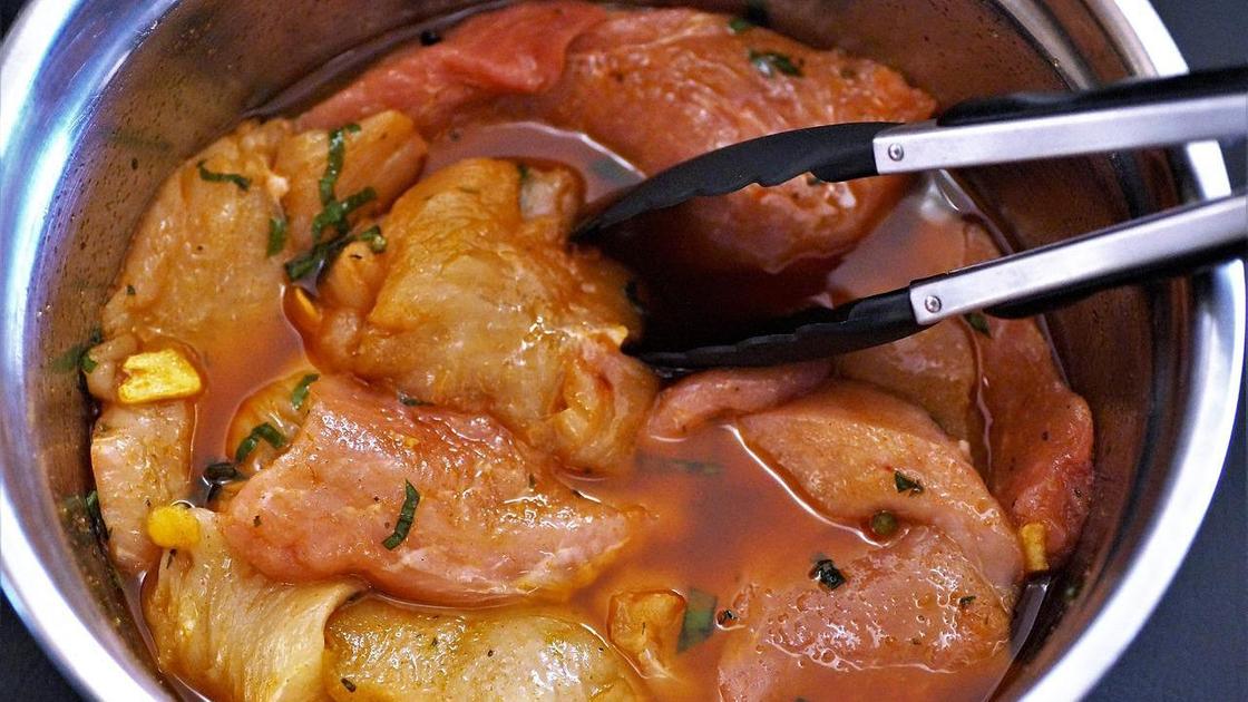 Швидкі маринади для курки на різний смак: 5 варіантів