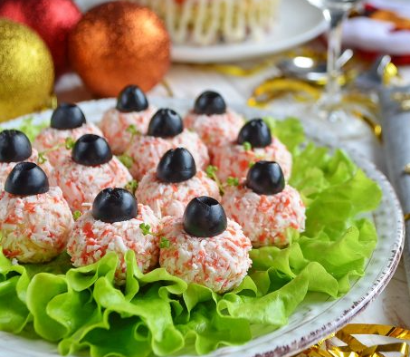 Як приготувати салат-закуску "Снігові кульки" за 15 хвилин