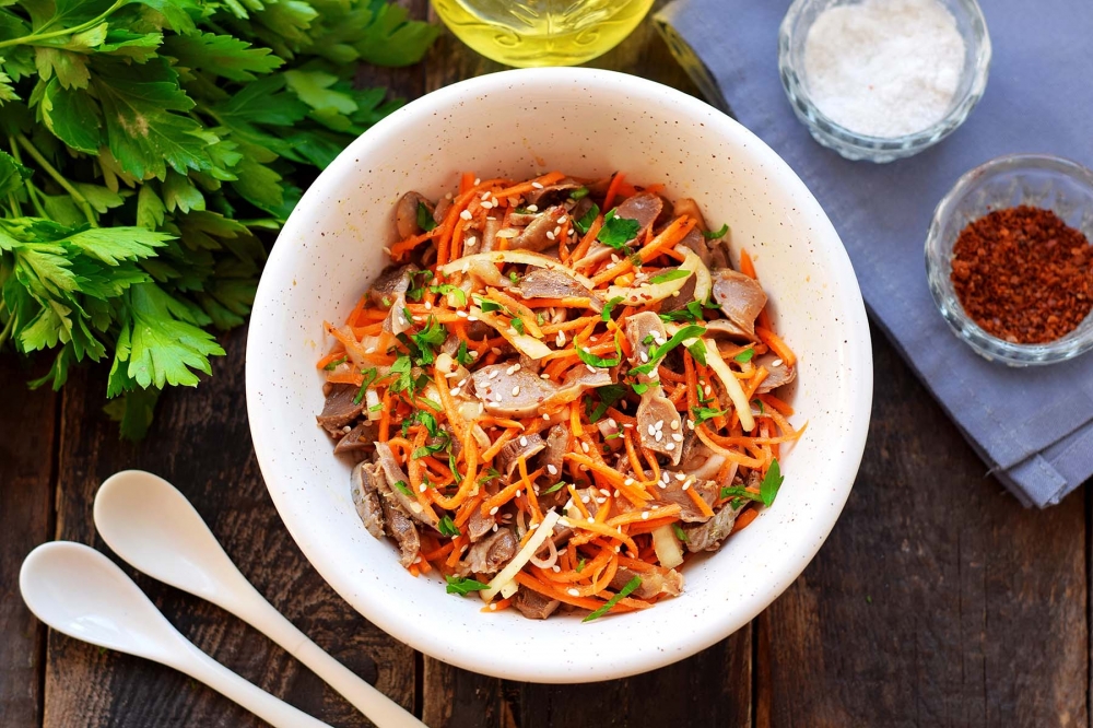 Курячі шлунки по-корейськи: ідея для закуски