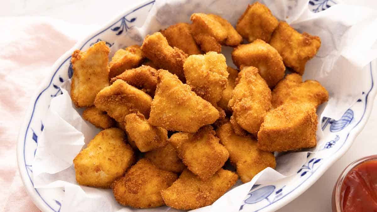 Кухарі розповіли про універсальний кляр для риби, м'яса та нагетсів